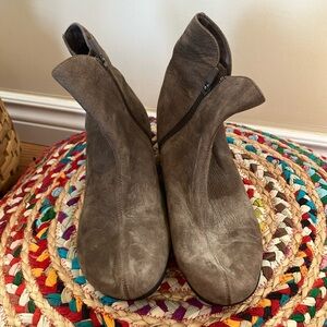 Dansko Wedges suede Ankle Boots